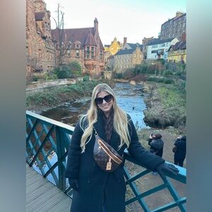 Meet your Posher, Ace!